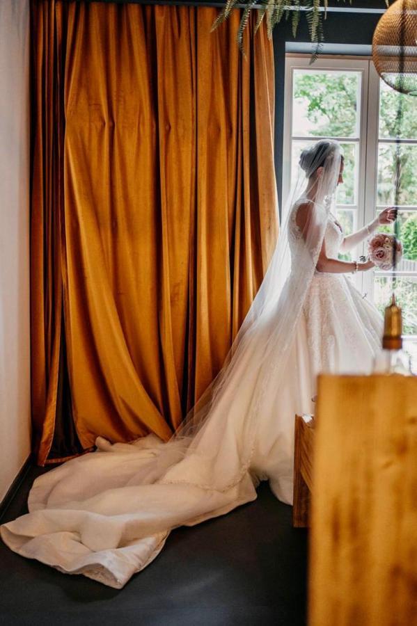 Royal Apartmany Dobris Buitenkant foto