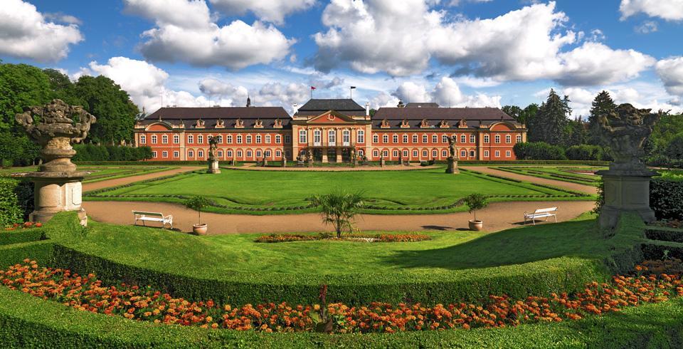 Royal Apartmany Dobris Buitenkant foto
